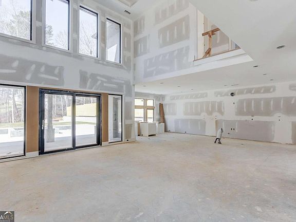 5th image of 806 Riverside Rd
