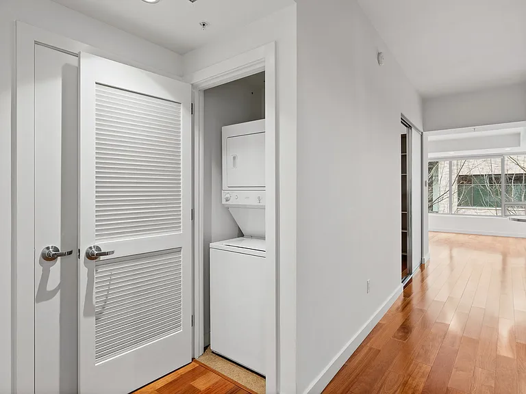 910 Lenora St #S304 — Photo 12