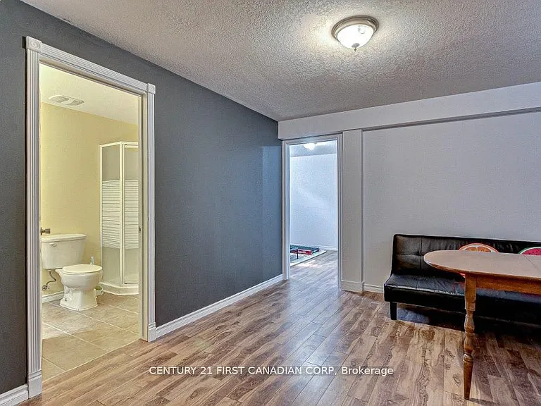 1876 Coronation Dr — Photo 23