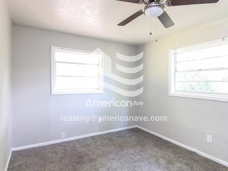 1362752_010_bedroom_10.jpg
