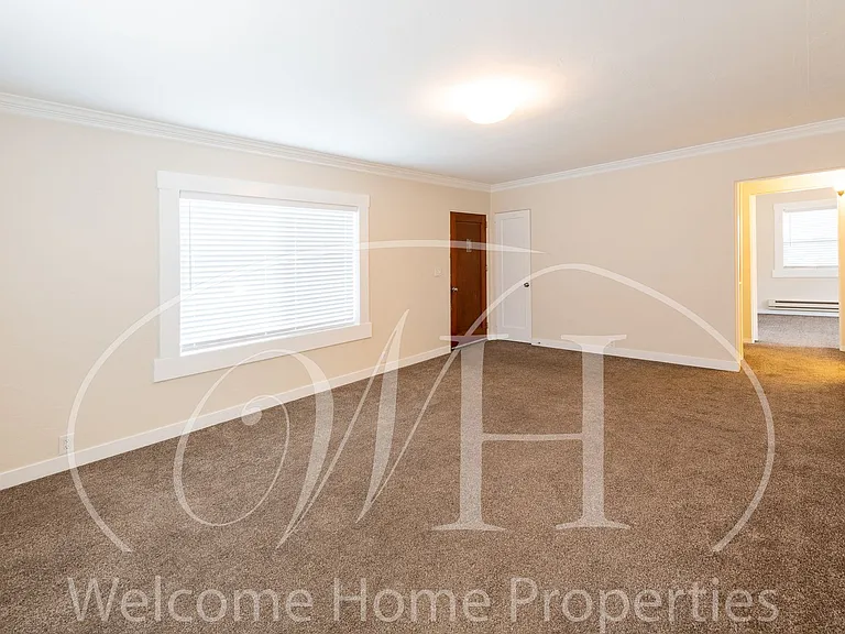 43 NE Ash Ave — Photo 15
