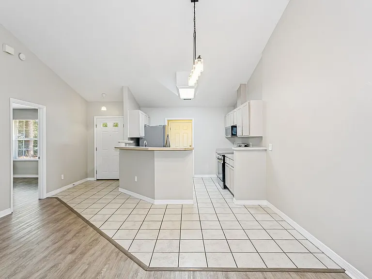 3780 Nobles St — Photo 2
