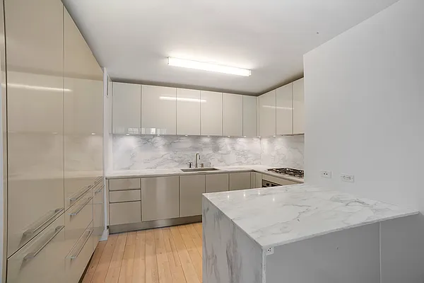 Rented by Akam Sales and Brokerage | media 1