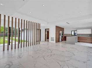 7833 Fowler St, Miami Beach, FL 33141