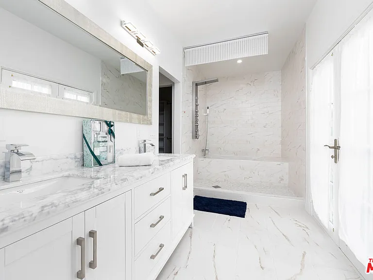 1110 W Muirlands Dr — Photo 23