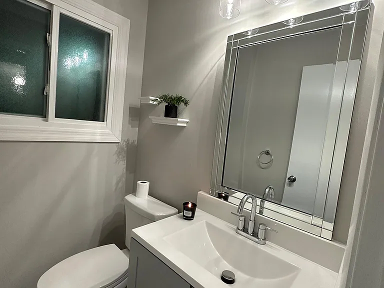 1st floor bath