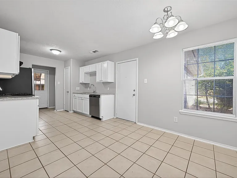 7327 Winter Song Dr — Photo 9
