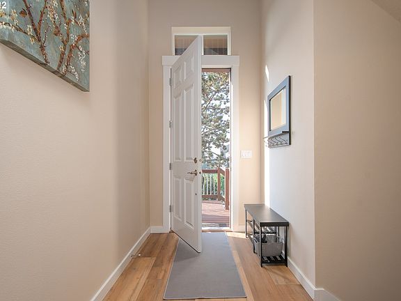 Entrance/Foyer>
