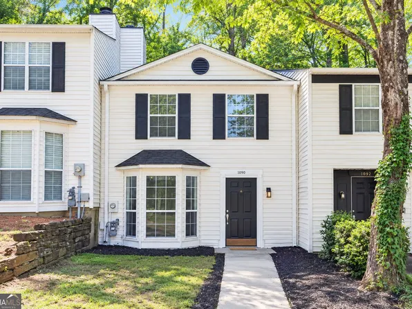 1090 Huntington Trce SE, Smyrna, GA 30082