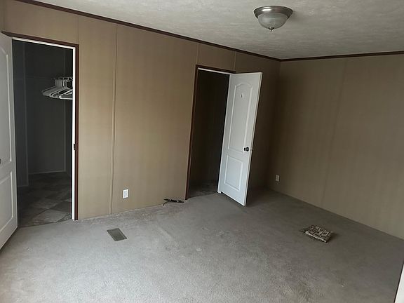 2nd image of 342 Cortland Ct