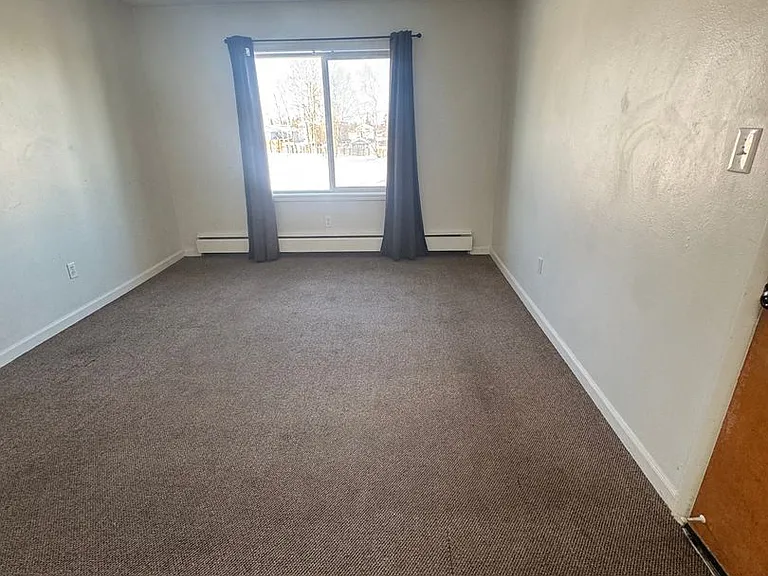 900 W 26th Ave #15 — Photo 4