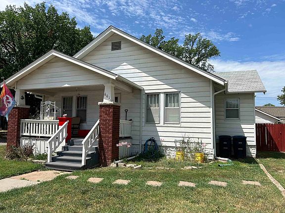2nd image of 601 Houser Dr