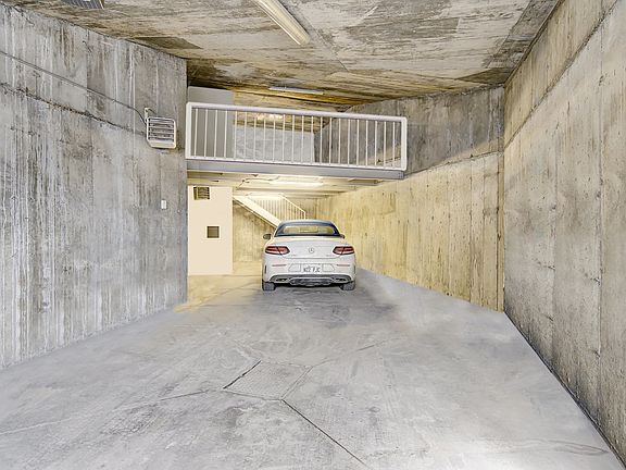 3rd image of 65 Rosemount Cres