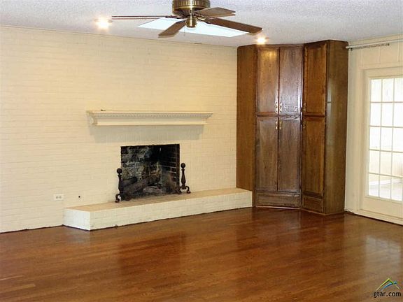 2nd image of 3416 Birdwell Dr