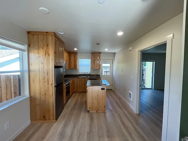 164 N Laurel St #2 — Photo 4