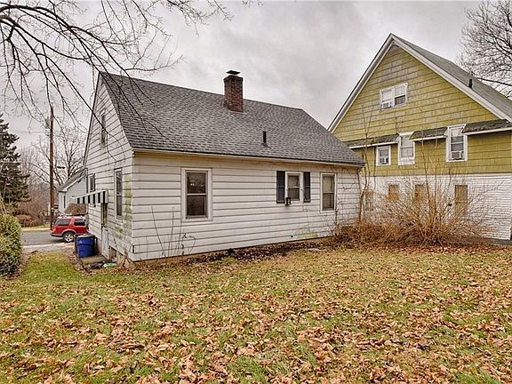 2nd image of 49 Woodlawn Ave