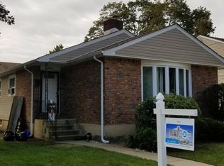 20 Royal Ct, Roosevelt, NY 11575