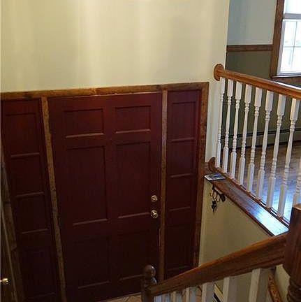 5th image of 34 Donna Chrystie Ln