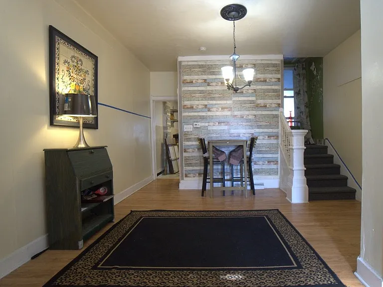 19 Railroad Ave — Photo 3