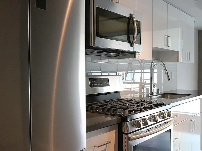Glasdore Lofts — Photo 5