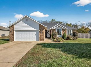 808 Fox Creek Rd, Willard, MO 65781