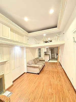 3rd image of 205 W 84th St APT A