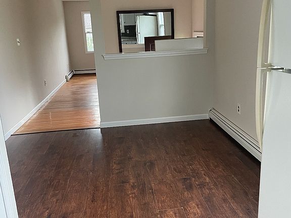 2nd image of 18 Sylvan Ct #1