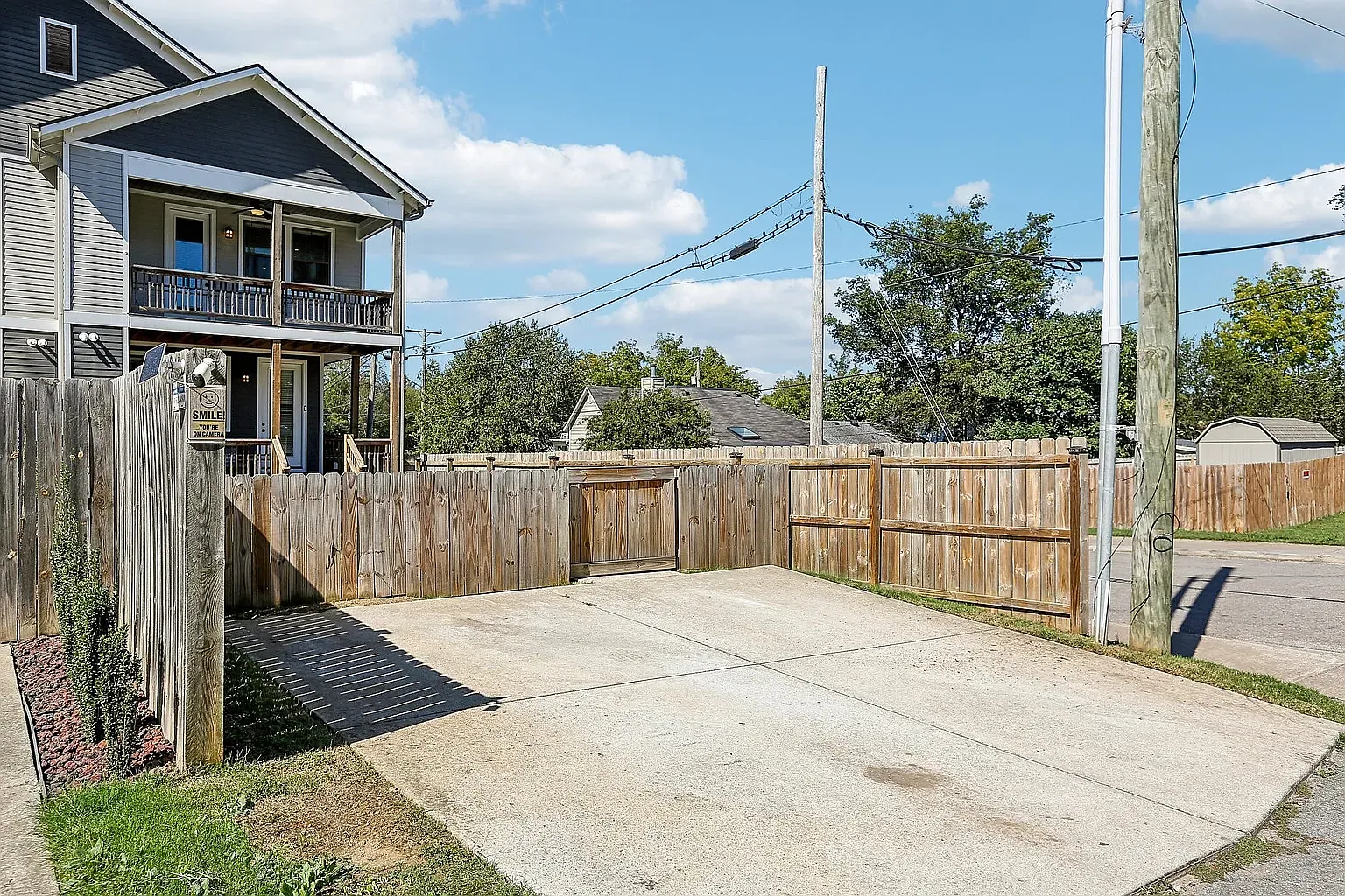 3 bed, 2339 sqft, $3,650 — Photo 2