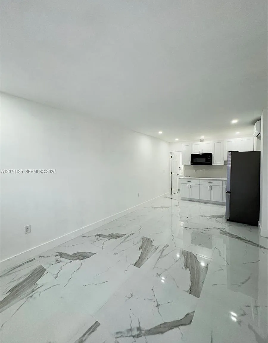 Lee Manor — Photo 2