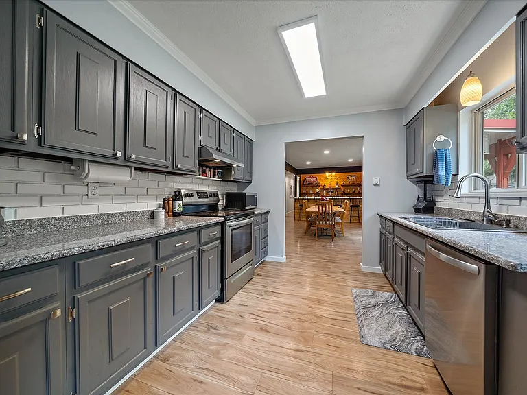 356 Yellow Pine Dr — Photo 16