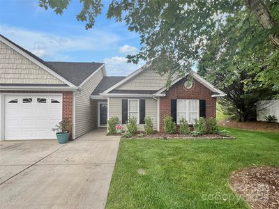 200 Edinburgh Ct, Mount Holly, NC, 28120