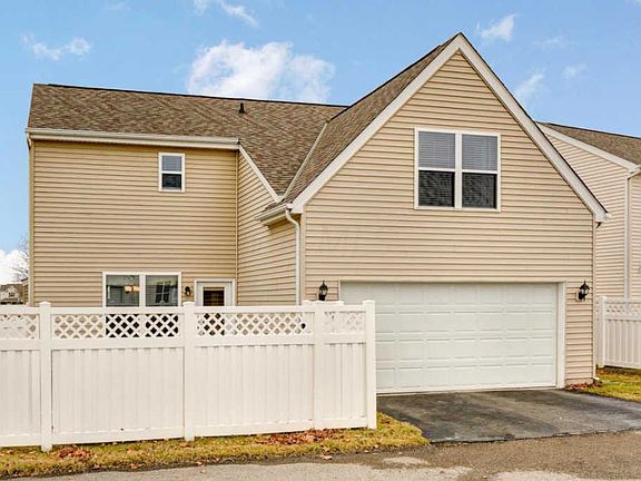 4th image of 6084 Delcastle Dr