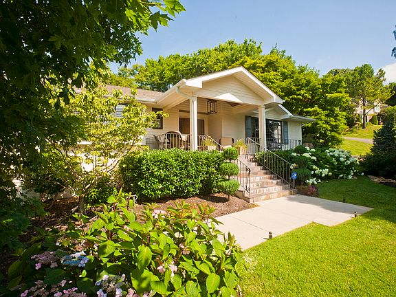 5th image of 3417 Lake View Dr