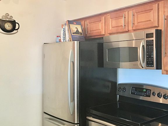 5th image of 3315 Wyndham Cres #3234