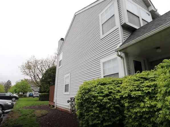 4540 Big Met Pl, Cleveland, OH 44135