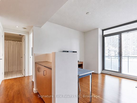 3rd image of 281 Mutual St #608