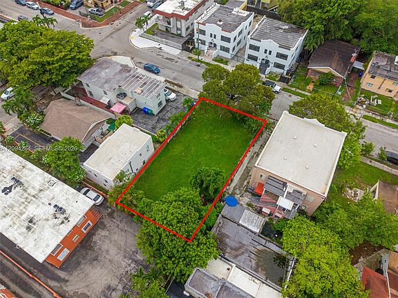 5th image of 329 SW 11th Ave