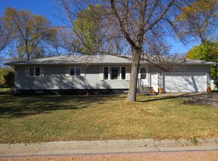 113 16th St SE, Watertown, SD 57201