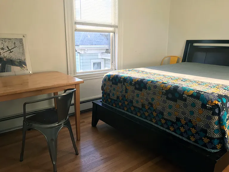 118 Inman St #3 — Photo 3