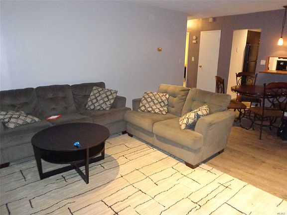 2nd image of 8 Fir Ct