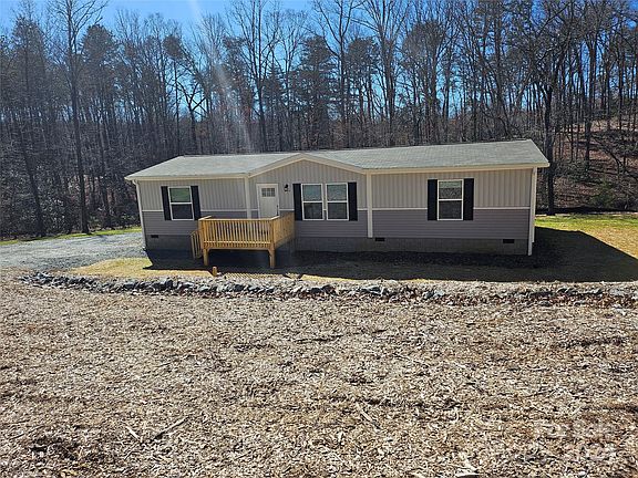 2nd image of 374 Tricycle Hill Ln
