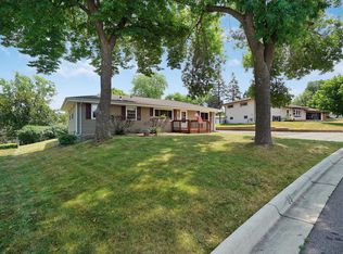 3708 Hillsboro Ave N, New Hope, MN 55427