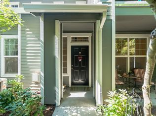 820 Springtree Ln, West Linn, OR 97068