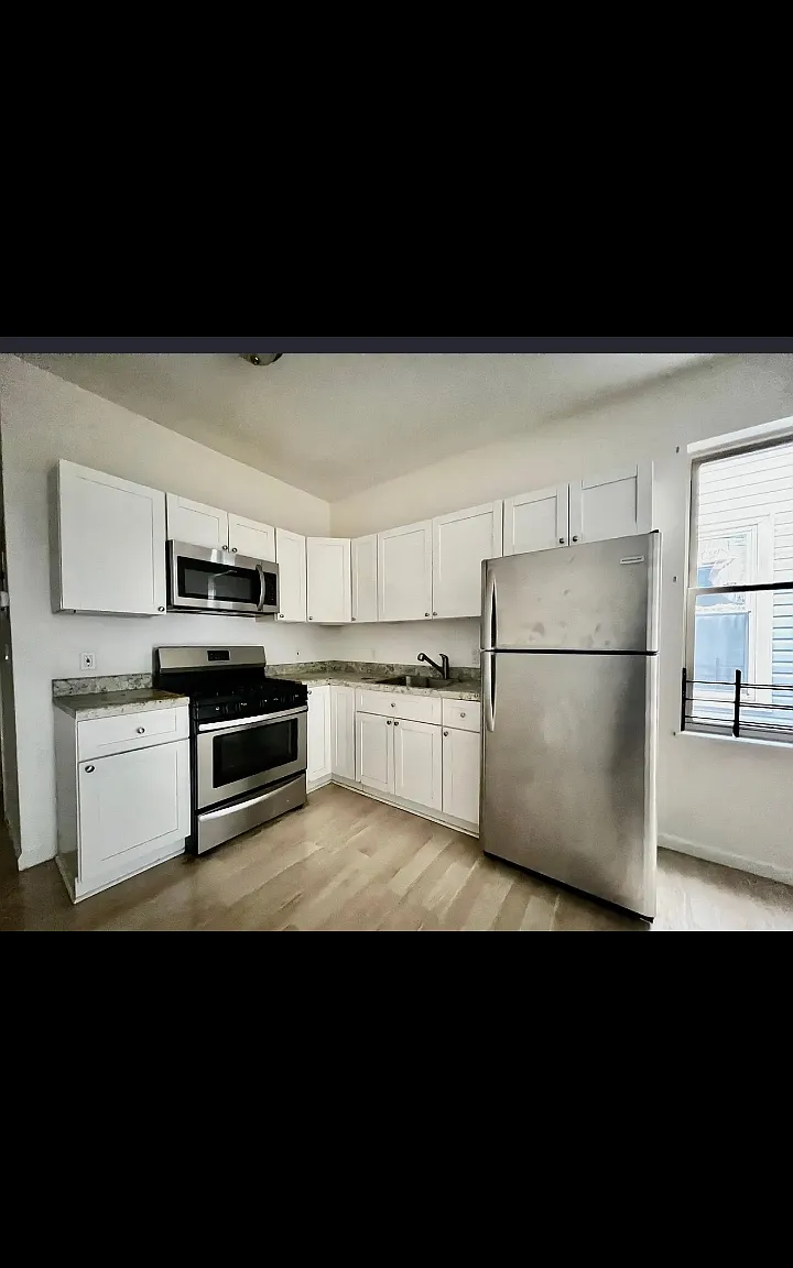 2 bed, $2,000 — Photo 1