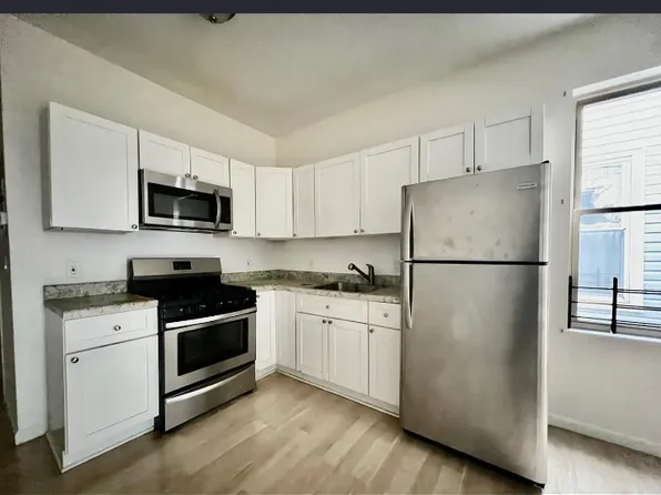 684 Grove St, Irvington, NJ