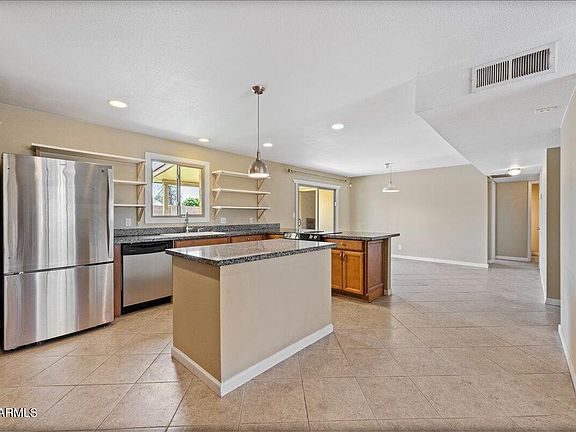 5th image of 1225 W PEBBLE BEACH Drive