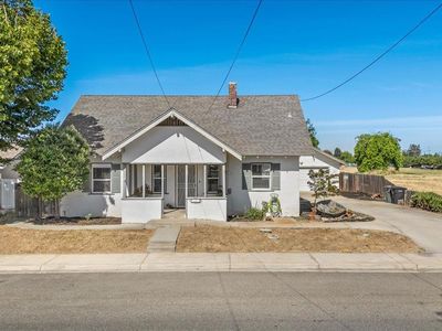 209 S Pasadena Ave, Waterford, CA, 95386