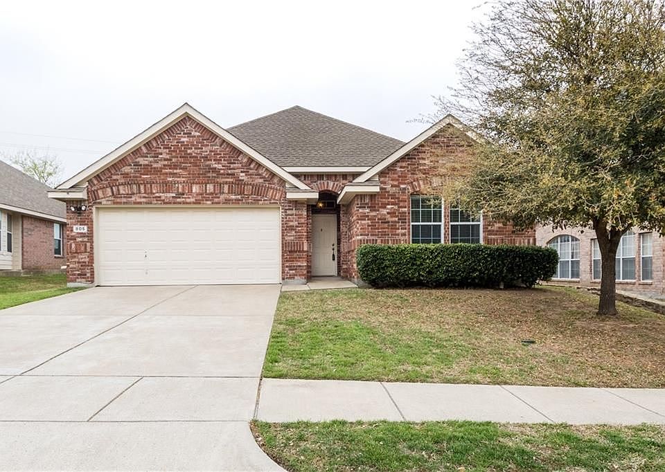 1st image of 805 Willow Tree Dr