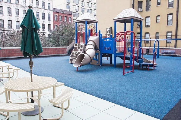 Rented by Corcoran | media 26