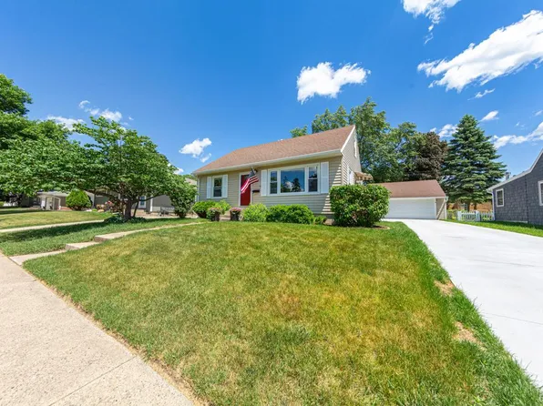 1512 10th Ave NE, Rochester, MN 55906